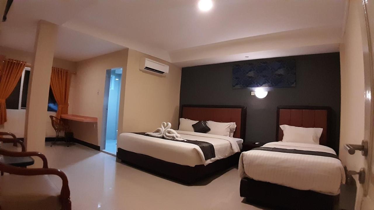 New Gentala Hotel Медан Экстерьер фото